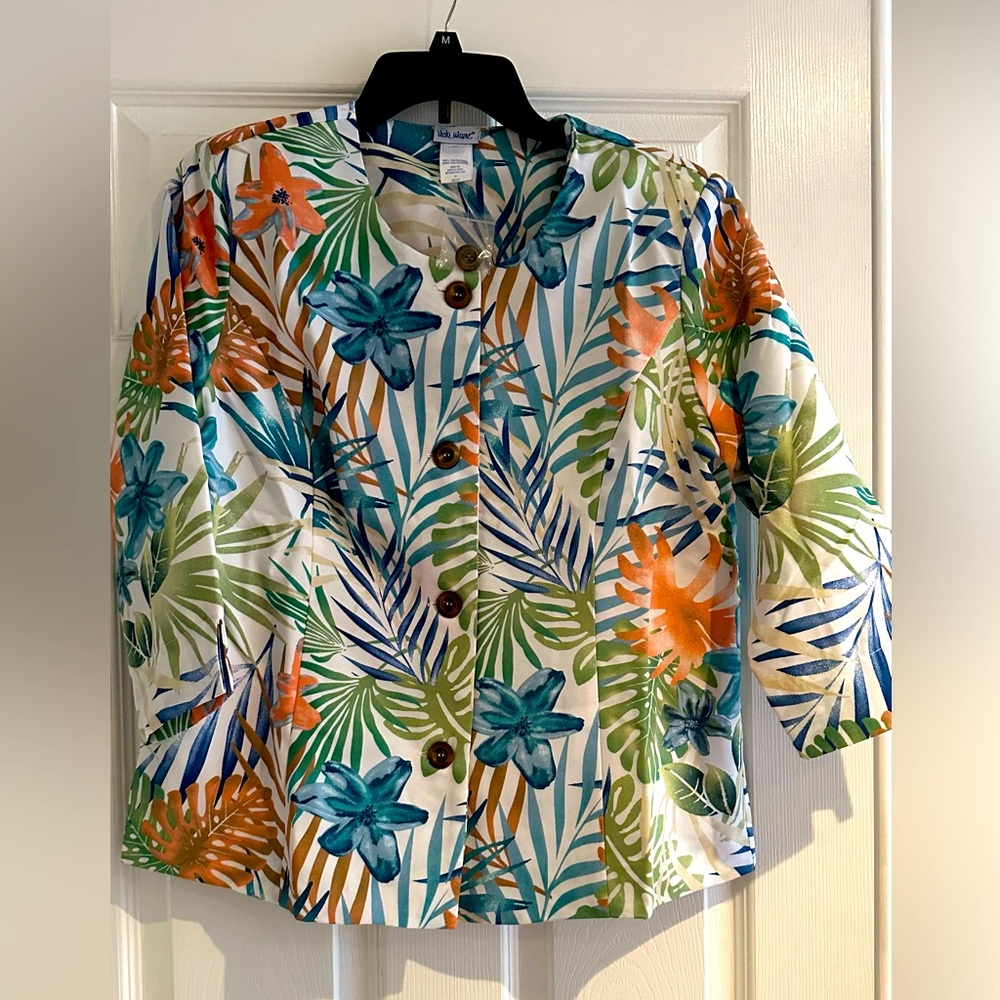 Quarter sleeve button up top, tropical print